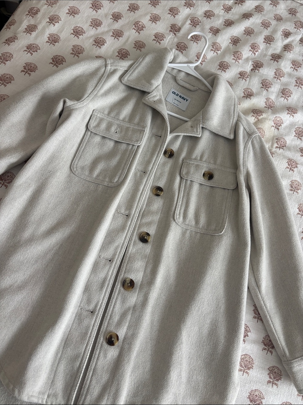Old Navy Light Cream Men’s Button-Up Shacket